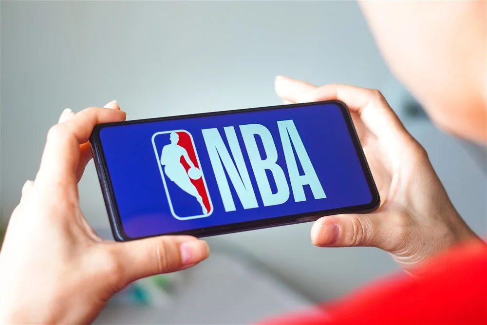 카운터 문의와 선수들의 NBA 경기에 대한 전화 통화가 가능합니다.